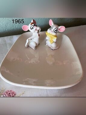 Adorable 1965 MCM Cheese Platter – Hand-Painted Mice Design